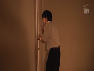 MIAB-089 生徒会长おもらし轮● 僕を助けてくれた生徒会长がいじめっこに利尿剤を饮まされて…足ガクブル公然失禁